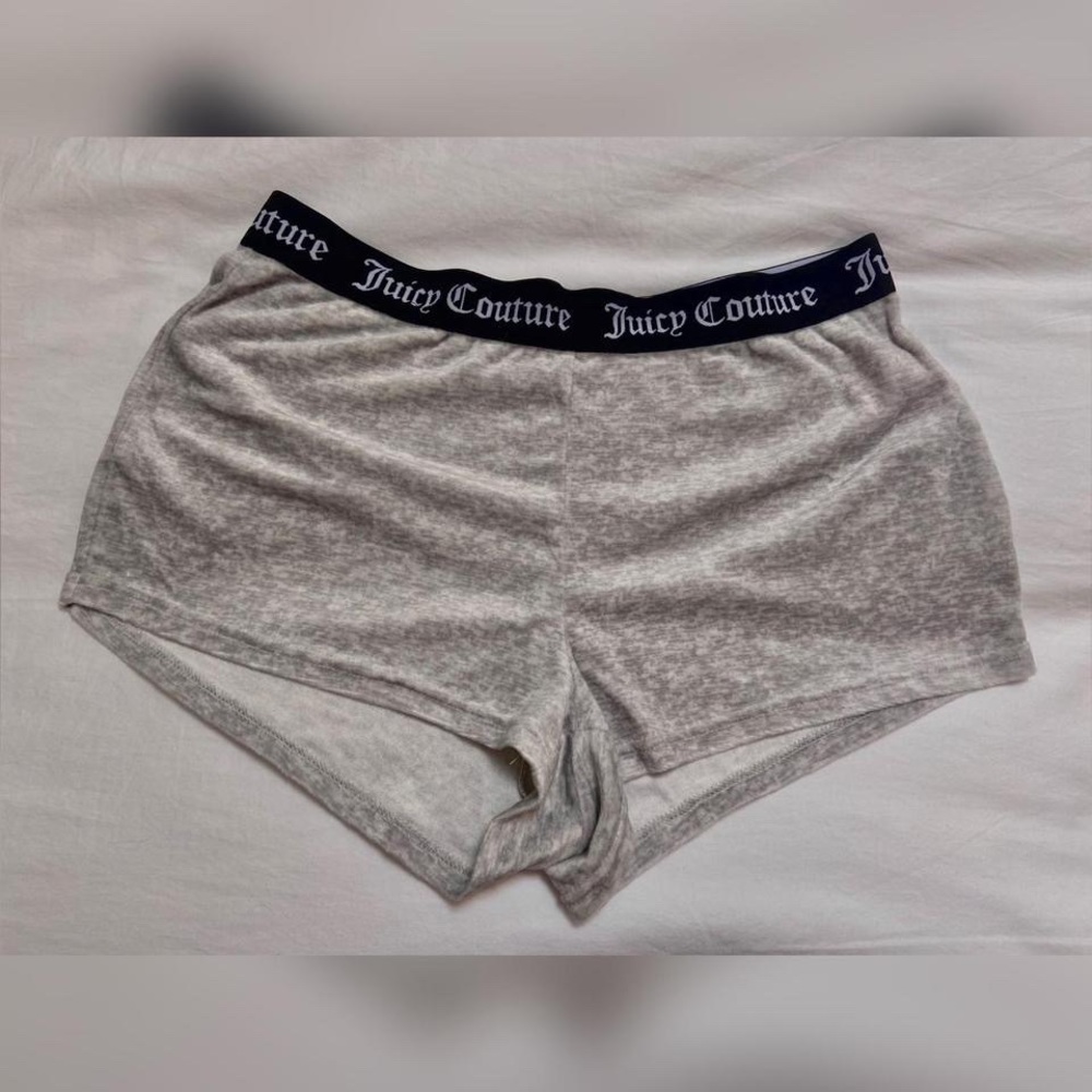 Juicy couture grey velour sleep shorts 🩶